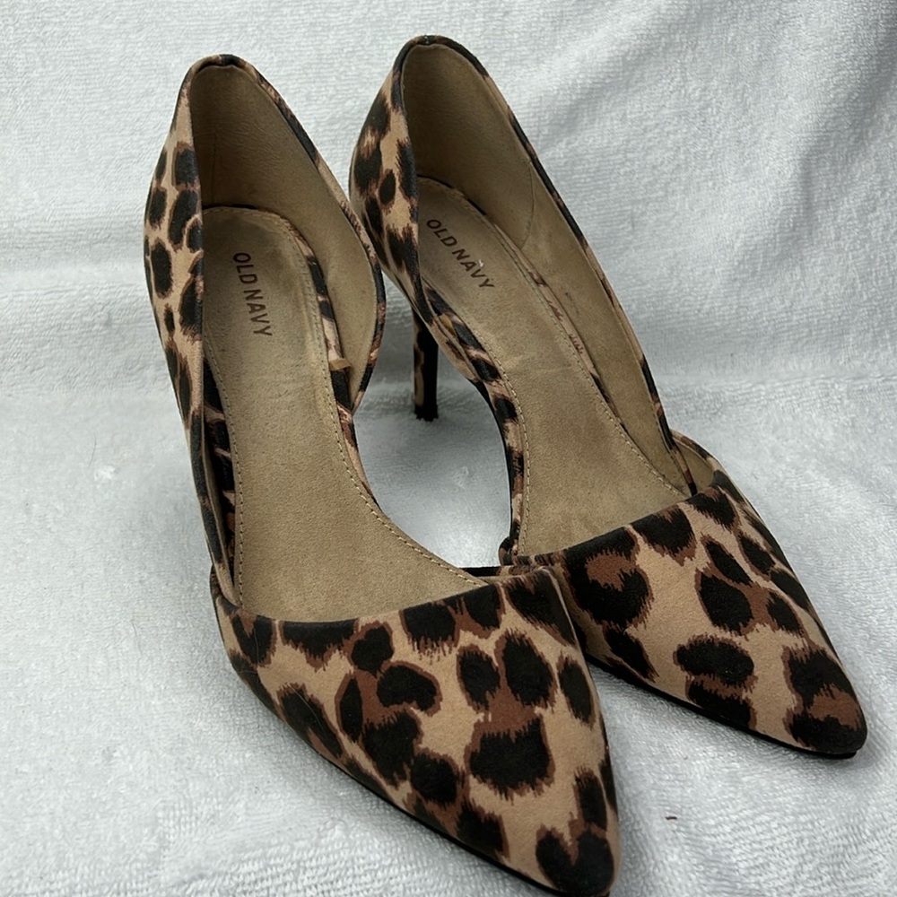 Old Navy, animal print heels, size 9